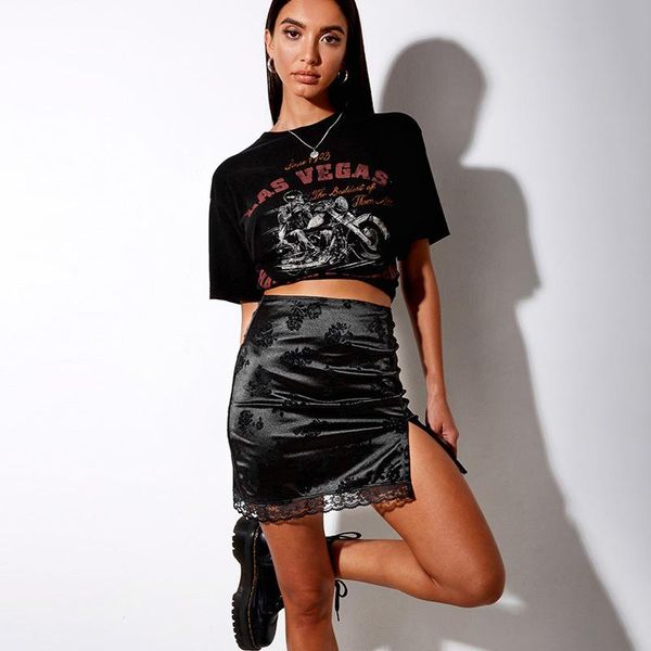 skirts women dark lace split stitching skirt japanese harajuku high waist wind flocking embossed mini a-line fashion 2021, Black
skirts women dark lace split stitching skirt japanese harajuku high waist wind flocking embossed mini a-line fashion 2021, Black