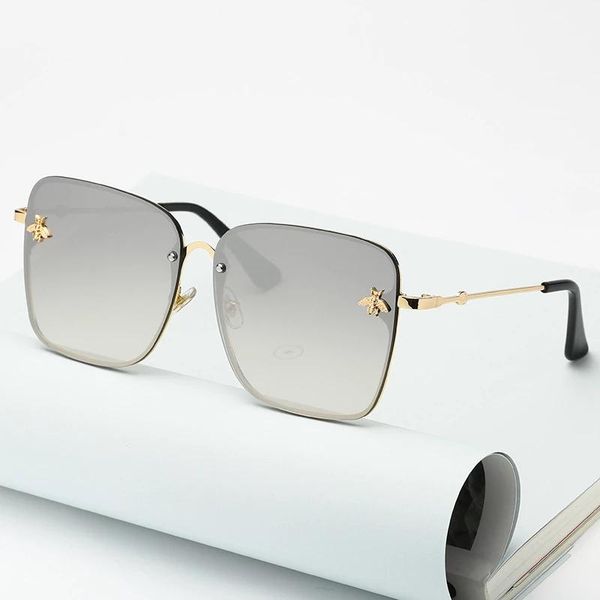 sunglasses oversized square women metal big frames small bee sun glasses fashion gradient lens ladies eyewear uv400 w23, White;black
sunglasses oversized square women metal big frames small bee sun glasses fashion gradient lens ladies eyewear uv400 w23, White;black