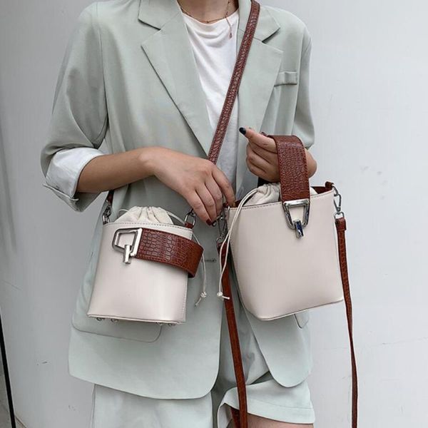 evening bags european vintage fashion small tote bag 2021 quality pu leather women's designer handbag portable shoulder messenger
evening bags european vintage fashion small tote bag 2021 quality pu leather women's designer handbag portable shoulder messenger