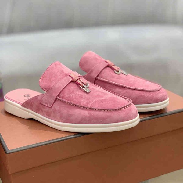 female fashion designer summer flat slippers add simple and atmospheric love style size code 35-42, Black
female fashion designer summer flat slippers add simple and atmospheric love style size code 35-42, Black