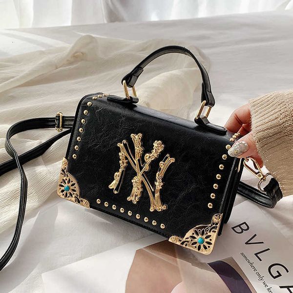 ins super fire fashion versatile women's msenger dinner bag fashion ck portable small square bag
ins super fire fashion versatile women's msenger dinner bag fashion ck portable small square bag