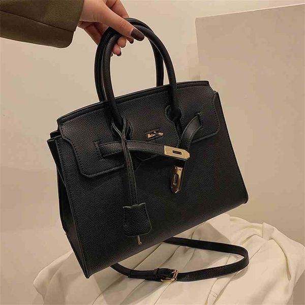 women 2021 new fashion single shoulder messenger simple versatile kelly bag large capacity handbag
women 2021 new fashion single shoulder messenger simple versatile kelly bag large capacity handbag