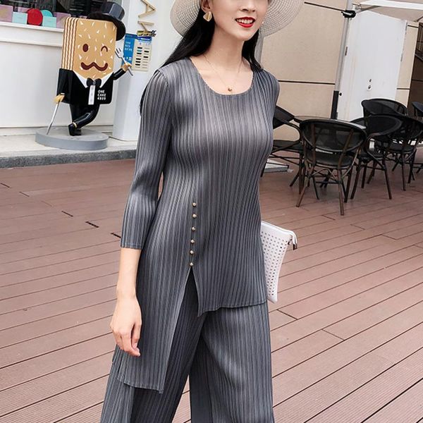 two piece dress lanmrem 2021 spring round collar solid color t-shirt high waist wide leg pants women streetwear loose pleated suit pd599, White
two piece dress lanmrem 2021 spring round collar solid color t-shirt high waist wide leg pants women streetwear loose pleated suit pd599, White