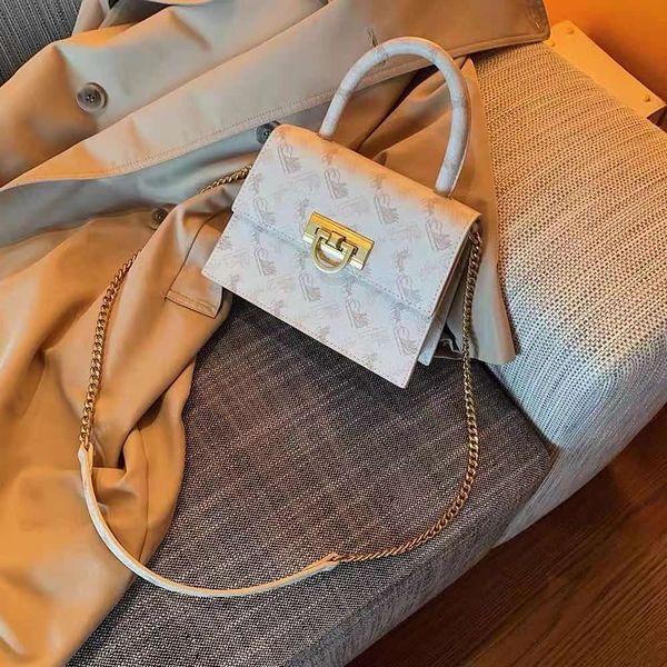 handbag branded crossbody mini luxurys bags designer tote bag shoulder_bag famous style trend losea old man and the deer senior feeling art
handbag branded crossbody mini luxurys bags designer tote bag shoulder_bag famous style trend losea old man and the deer senior feeling art