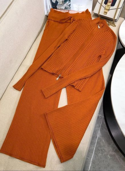 2021 new ladies fashion wool stand collar zipper knit suit + trousers 2-piece set 1112, White
2021 new ladies fashion wool stand collar zipper knit suit + trousers 2-piece set 1112, White