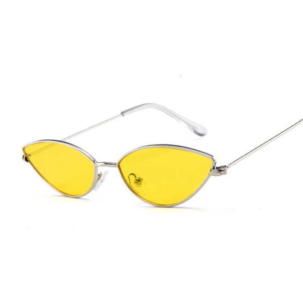 luxury designer sunglasses retro pink cat eye women brand designer metal frame circle sun glasses female fashion clear shades oculos 0622, White;black
luxury designer sunglasses retro pink cat eye women brand designer metal frame circle sun glasses female fashion clear shades oculos 0622, White;black