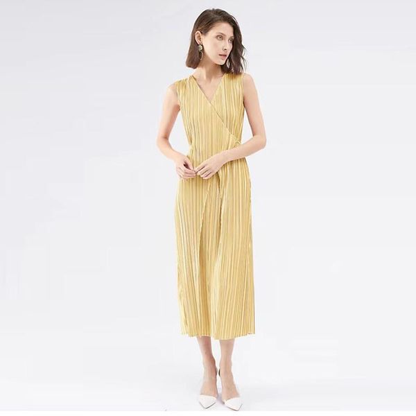 casual dresses women's dress beach style print thin fluffy sleeve deep v-neck chiffon wrinkle loose wild 2021 summer fashion, Black;gray
casual dresses women's dress beach style print thin fluffy sleeve deep v-neck chiffon wrinkle loose wild 2021 summer fashion, Black;gray
