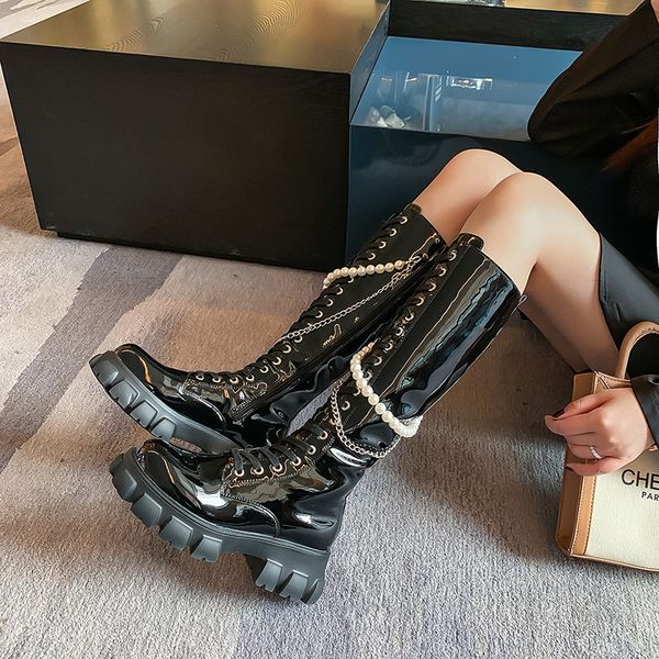 fashion women's 2021 autumn knight pearl chain is thinner than knee patent muffin martin boots, Black
fashion women's 2021 autumn knight pearl chain is thinner than knee patent muffin martin boots, Black