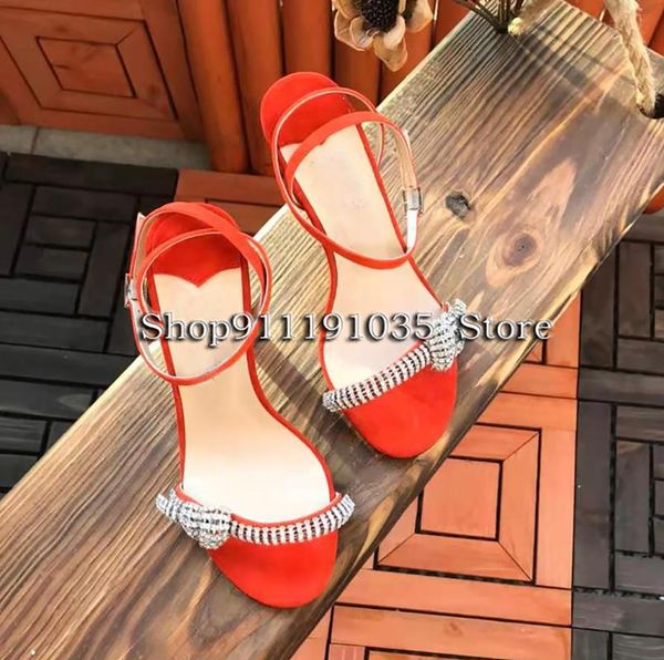 sandals women's designer model drill chain high heel summer and autumn classic trend 35-41 size, Black
sandals women's designer model drill chain high heel summer and autumn classic trend 35-41 size, Black