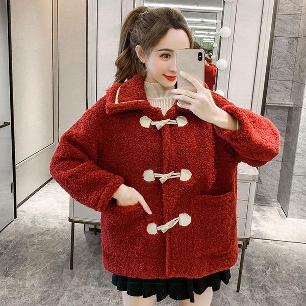 women's wool & blends lamb coat pockets women winter 2021 large size loose horn button korean red lapel short female aq032, Black
women's wool & blends lamb coat pockets women winter 2021 large size loose horn button korean red lapel short female aq032, Black