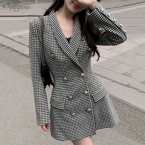 style casual ladies plaid jacket lion button office pocket blazer, 210527, White;black
style casual ladies plaid jacket lion button office pocket blazer, 210527, White;black