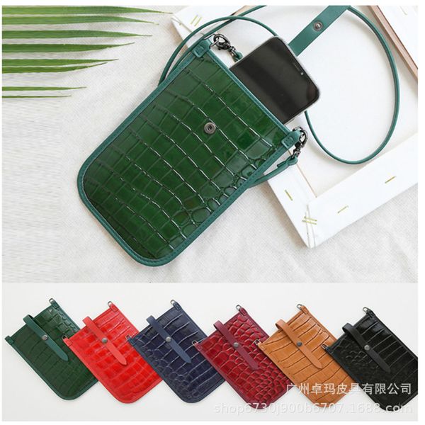handbag crocodile 2021 diagonal mobile phone bag single shoulder messenger small guangzhou leather women's, Black;red
handbag crocodile 2021 diagonal mobile phone bag single shoulder messenger small guangzhou leather women's, Black;red