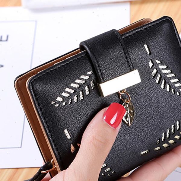 fashion womens purse short zipper wallet women leather brand small wallets clutch bag with hollow out leaves, Red;black
fashion womens purse short zipper wallet women leather brand small wallets clutch bag with hollow out leaves, Red;black