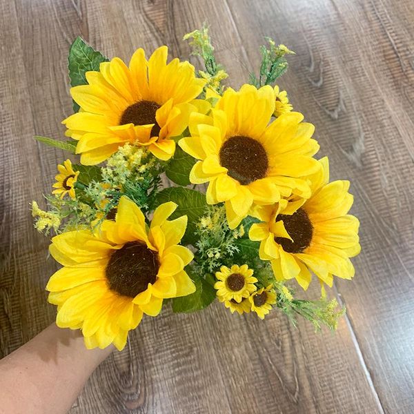 decorative flowers & wreaths artificial sunflower silk exquisite flower bouquet wedding holiday home decoration simulation
decorative flowers & wreaths artificial sunflower silk exquisite flower bouquet wedding holiday home decoration simulation