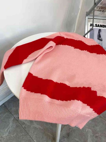 design clothing chest red letter jacquard pink gentle white soft and comfortable women's sweater, Black
design clothing chest red letter jacquard pink gentle white soft and comfortable women's sweater, Black