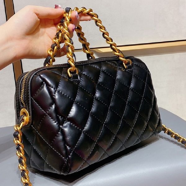women luxurys designers bags 2020 leather handbag fashion c bag shoulder bag party bag
women luxurys designers bags 2020 leather handbag fashion c bag shoulder bag party bag