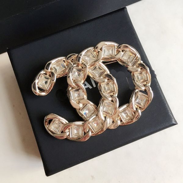 xiangjia xiaoxiangfeng 2021 new brooch women square stone decoration light luxury sweater coat pin accessories uhb8, Gray
xiangjia xiaoxiangfeng 2021 new brooch women square stone decoration light luxury sweater coat pin accessories uhb8, Gray