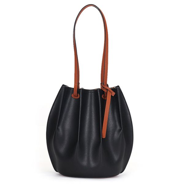 women fashion large-capacity bags lady bucket handbag new korean version of the trendy niche commuter wild one-shoulder tote bag
women fashion large-capacity bags lady bucket handbag new korean version of the trendy niche commuter wild one-shoulder tote bag
