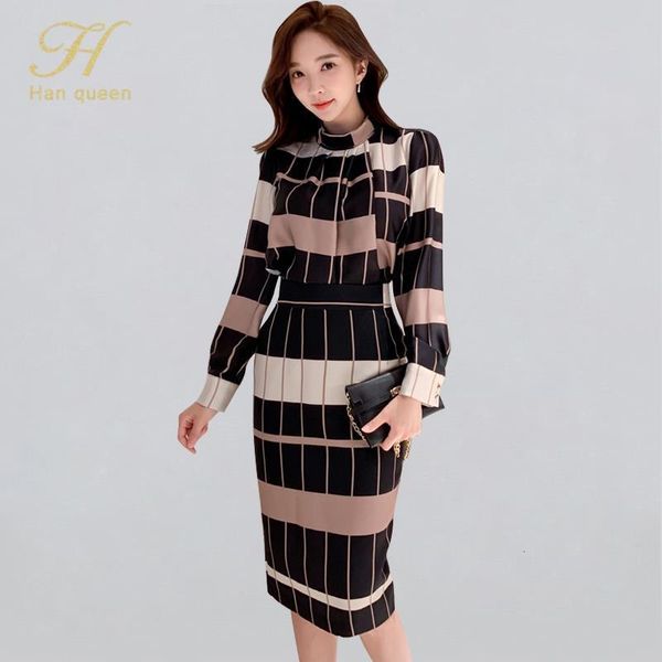 new 2 pieces set women 2021 winter print plaid geometric shirts blouses and high waist sheath pencil bodycon skirts, Gray
new 2 pieces set women 2021 winter print plaid geometric shirts blouses and high waist sheath pencil bodycon skirts, Gray