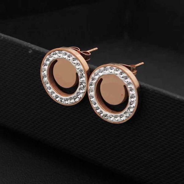 titanium steel women designer stud mud drill logo printed high polished gold silver rose colors engagement jewelry lady party gifts, Golden;silver
titanium steel women designer stud mud drill logo printed high polished gold silver rose colors engagement jewelry lady party gifts, Golden;silver