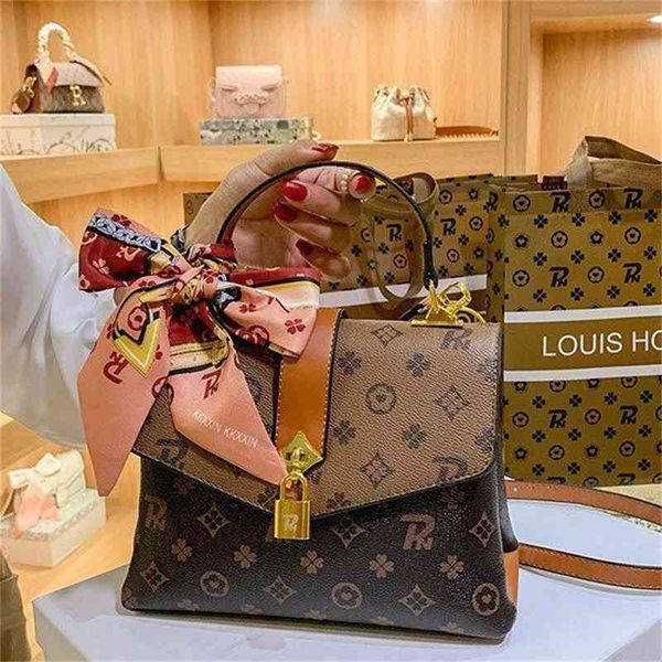 65% off factory wholesale fashion women's small square bag single shoulder bag fashion texture silk scarf accessories diagonal cross fo
65% off factory wholesale fashion women's small square bag single shoulder bag fashion texture silk scarf accessories diagonal cross fo