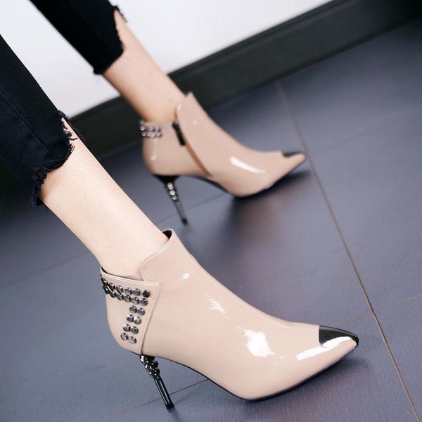black high heels fall / winter 2019 new fashion white thin heel metal pointed martin boots women's shoes, White;red
black high heels fall / winter 2019 new fashion white thin heel metal pointed martin boots women's shoes, White;red