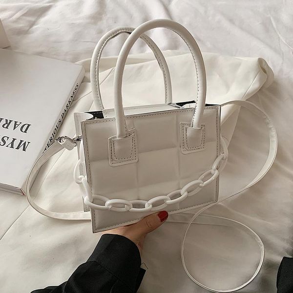 diaper bags 2021 summer girl small fresh foreign jelly chain transparent portable messenger bag
diaper bags 2021 summer girl small fresh foreign jelly chain transparent portable messenger bag