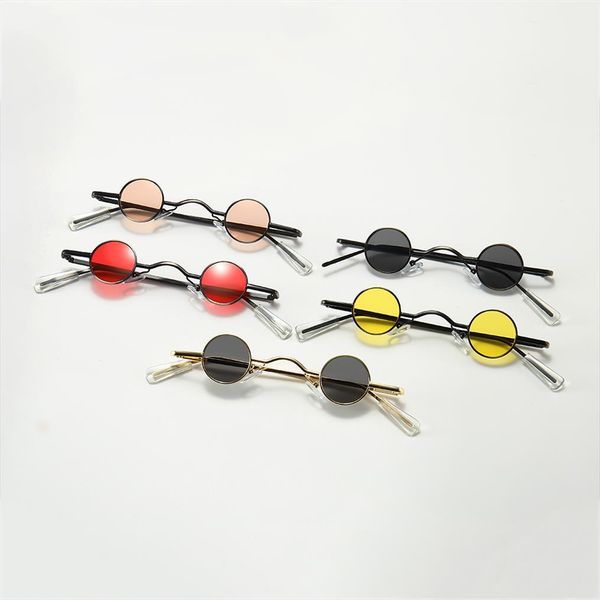 fashion round sunglasses retro mini simple style metal frame gold black red small framed sun glasses arrive, White;black
fashion round sunglasses retro mini simple style metal frame gold black red small framed sun glasses arrive, White;black