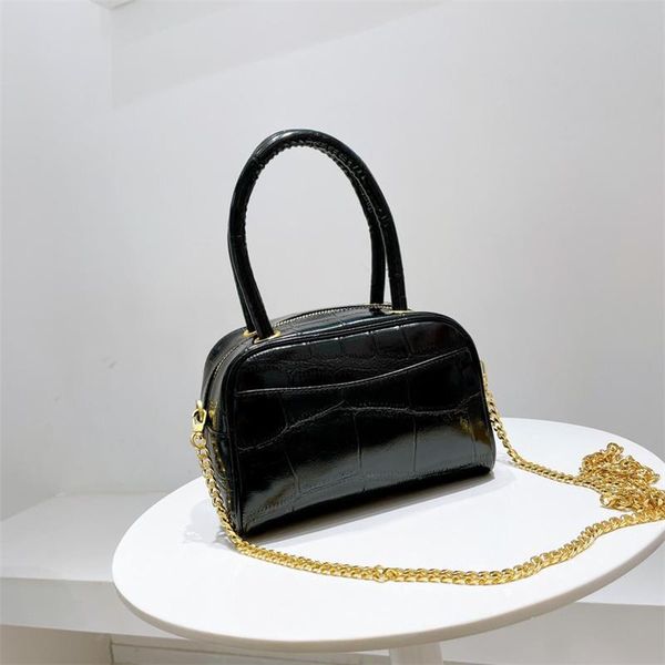 evening bags fashion retro women handag trend stone pattern chain shoulder pillow bag ladies crossbody casual wild tote
evening bags fashion retro women handag trend stone pattern chain shoulder pillow bag ladies crossbody casual wild tote