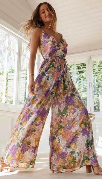 2021 new sleeveless deep v neck one piece jumpsuit women vintage floral print wide legs ruffles backless rompers summer lst9, Black;brown
2021 new sleeveless deep v neck one piece jumpsuit women vintage floral print wide legs ruffles backless rompers summer lst9, Black;brown
