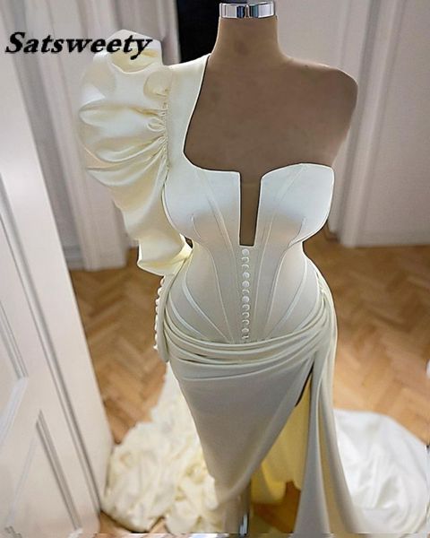 evening dresses 2022 one shoulder single long sleeve high slit mermaid ivory satin african women formal gowns, Black;red
evening dresses 2022 one shoulder single long sleeve high slit mermaid ivory satin african women formal gowns, Black;red