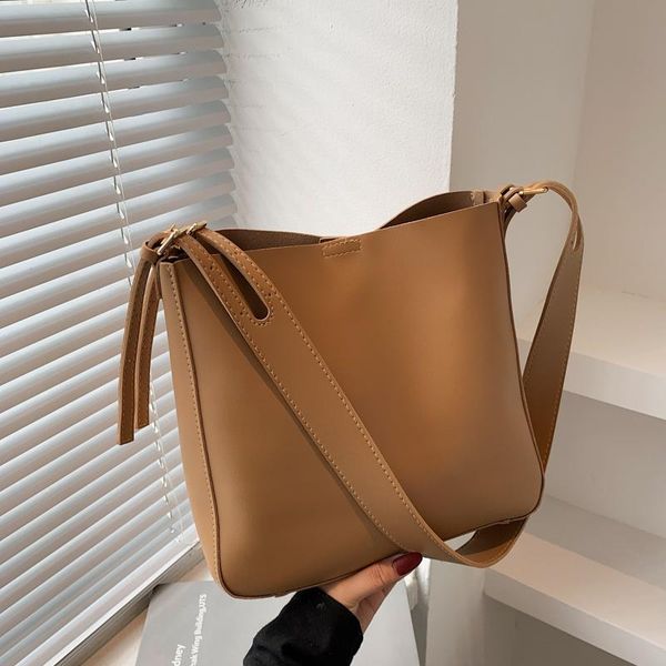 evening bags vintage autumn winter shoulder bag women trend handbags fashion soft leather crossbody female solid color shopping
evening bags vintage autumn winter shoulder bag women trend handbags fashion soft leather crossbody female solid color shopping