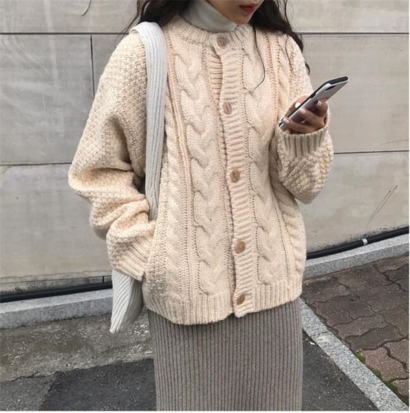 2021 new loose casual knitted jacket women autumn outer wear thick fashion solid color cardigan sweater nho2, White;black
2021 new loose casual knitted jacket women autumn outer wear thick fashion solid color cardigan sweater nho2, White;black