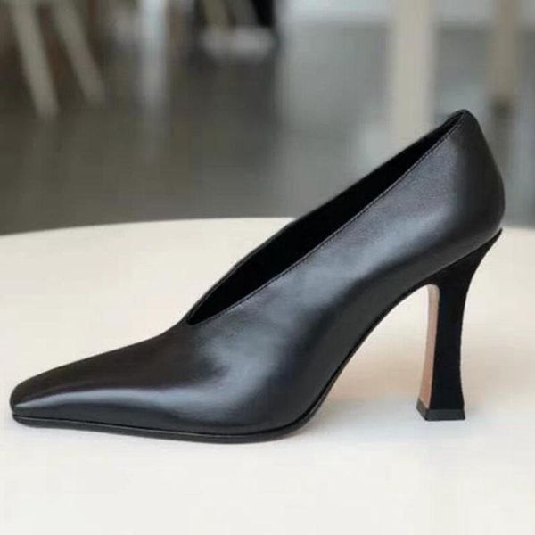 dress shoes fashion large size 40 high heel women's 2021 autumn square head v mouth retro thick women pumps witch, Black
dress shoes fashion large size 40 high heel women's 2021 autumn square head v mouth retro thick women pumps witch, Black