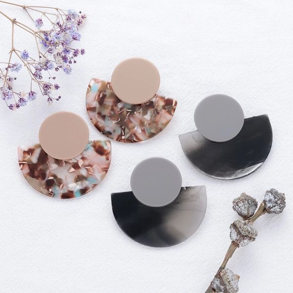 vintage acid acrylic round/semicircle drop earring for women geometric moon large dangle earrings pendientes jewelry accessories, Silver
vintage acid acrylic round/semicircle drop earring for women geometric moon large dangle earrings pendientes jewelry accessories, Silver