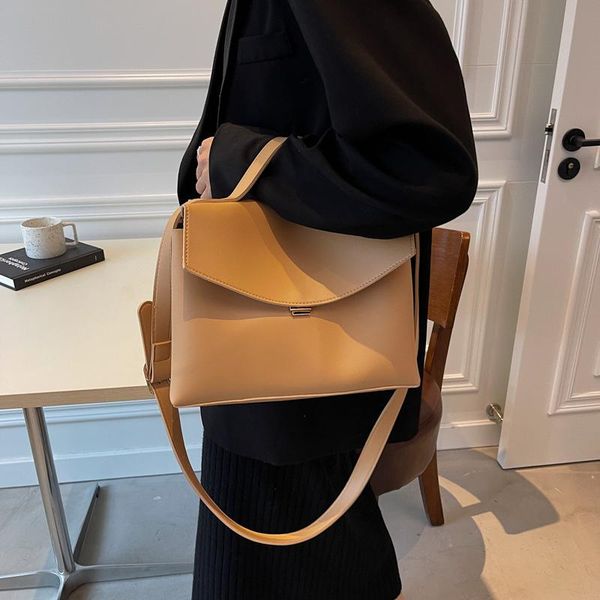 evening bags premium sense niche bag women's autumn 2021 portable underarm versatile simple single shoulder messenger
evening bags premium sense niche bag women's autumn 2021 portable underarm versatile simple single shoulder messenger