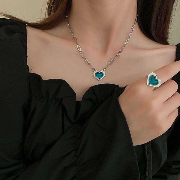 amulet pendants ins style crystal love necklace open ring set niche design personalized green heart-shaped clavicle chain female, Golden;silver
amulet pendants ins style crystal love necklace open ring set niche design personalized green heart-shaped clavicle chain female, Golden;silver