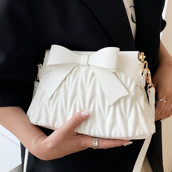 quilted shoulder bag womens luxury pu leather crossbody bag sewing thread pattern messenger bag female bow decoration handbags
quilted shoulder bag womens luxury pu leather crossbody bag sewing thread pattern messenger bag female bow decoration handbags