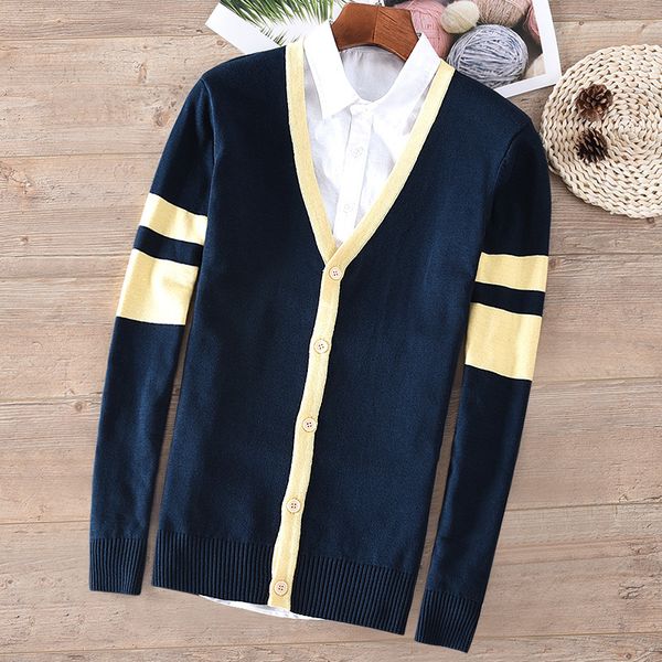 2021 new autumn and winter men's v-neck sweater classic striped cotton cardigan sweaters male warm fashion chandail maglione 311z, White;black
2021 new autumn and winter men's v-neck sweater classic striped cotton cardigan sweaters male warm fashion chandail maglione 311z, White;black
