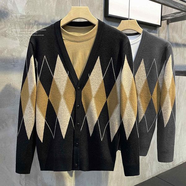 men's sweaters 2021 color matching plaid casual knitted slim -fit cardigan men 's retro graceful outerwear sweater autumn, White;black
men's sweaters 2021 color matching plaid casual knitted slim -fit cardigan men 's retro graceful outerwear sweater autumn, White;black