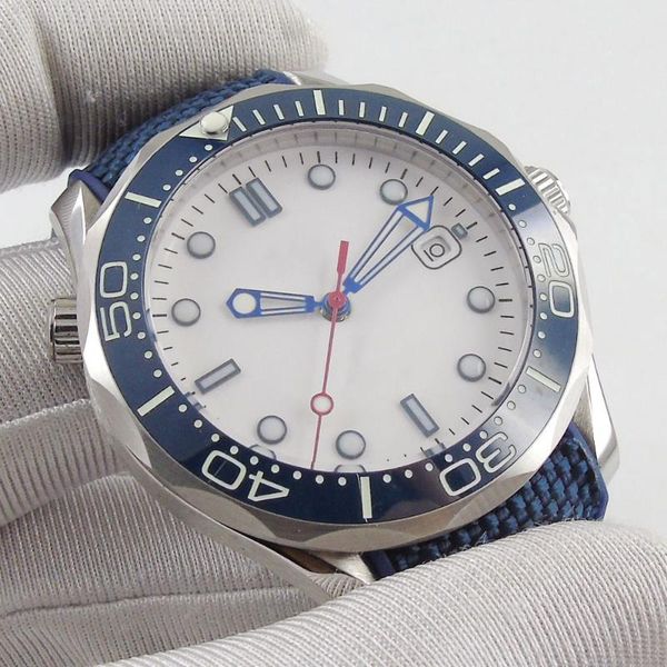 wristwatches genuine miyota 8215 41mm automatic men's watch date display white dial sapphire glass ceramic insert rubber, Slivery;brown
wristwatches genuine miyota 8215 41mm automatic men's watch date display white dial sapphire glass ceramic insert rubber, Slivery;brown