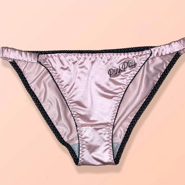 women's panties 100% real silk women seamless underwear soft briefs for ladies satin lingerie comfortable girls clothing 2021, Black;pink
women's panties 100% real silk women seamless underwear soft briefs for ladies satin lingerie comfortable girls clothing 2021, Black;pink