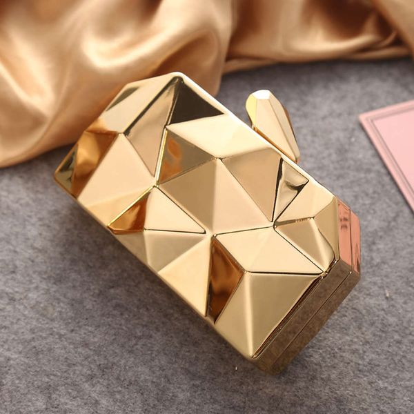 diansheng elegant fashion gold dinner can be light luxury temperament portable messenger evening bag
diansheng elegant fashion gold dinner can be light luxury temperament portable messenger evening bag