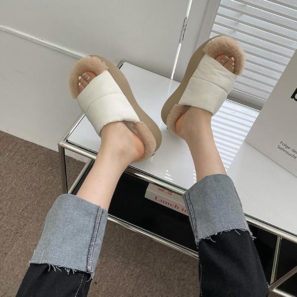 slippers low soft shoes slides fur flip flops fashion platform slipers women comfort plush luxury 2021 pu rome hoof heels basic, Black
slippers low soft shoes slides fur flip flops fashion platform slipers women comfort plush luxury 2021 pu rome hoof heels basic, Black