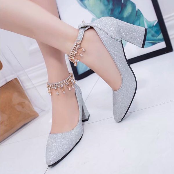lantejoules toe-pointed thick mid-heel heel high mouth buckle women's strass metal pumps y8e3, Black
lantejoules toe-pointed thick mid-heel heel high mouth buckle women's strass metal pumps y8e3, Black