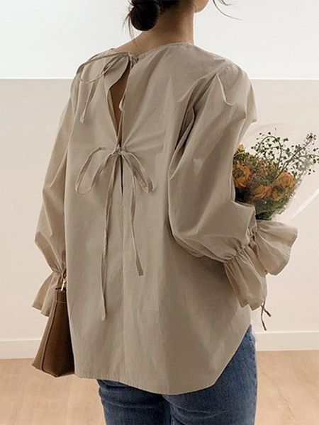 spring vintage women blouse solid flare sleeve chic bowknot hollow female girl swert shirts summer dating young new, White
spring vintage women blouse solid flare sleeve chic bowknot hollow female girl swert shirts summer dating young new, White