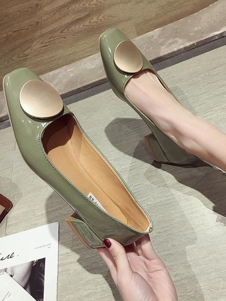 dress shoes women's single spring 2021 square head shallow-mouth round button metal small leather, Black
dress shoes women's single spring 2021 square head shallow-mouth round button metal small leather, Black