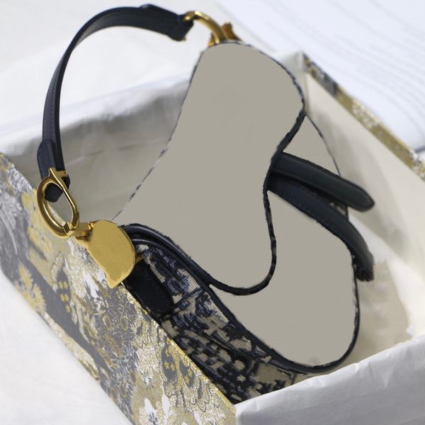 women fashion saddle bag oblique embroidery handbag blue letter printed crossbody bags with wide shoulder strap
women fashion saddle bag oblique embroidery handbag blue letter printed crossbody bags with wide shoulder strap