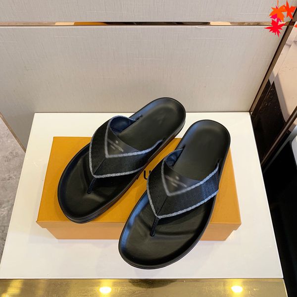 2021 designer luxurys slippers men sandals fashion beach shoes flip flops flat non-slip classical hole slipper with box size 39-45 -g117, Black
2021 designer luxurys slippers men sandals fashion beach shoes flip flops flat non-slip classical hole slipper with box size 39-45 -g117, Black