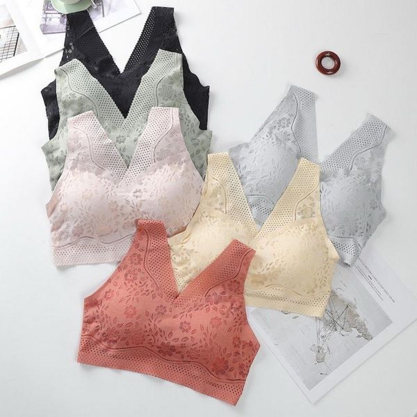 yoga outfit women's sports bra seamless ice silk floral tank for women plus size lace gathered breathable bralette lingerie
yoga outfit women's sports bra seamless ice silk floral tank for women plus size lace gathered breathable bralette lingerie